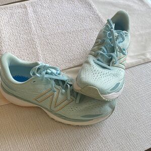 New Balance Women's Aqua Athletic Shoes